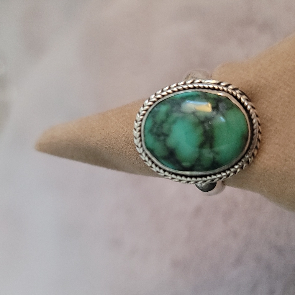 Gorgeous Bold Sterling silver turquoise ring